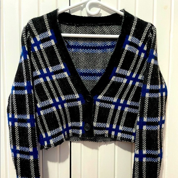 Cropped long-sleeve top - Picture 1 of 2